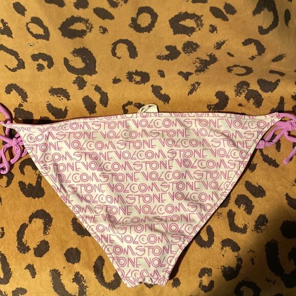 Vintage Volcom Swim    - Picture 2 of 5